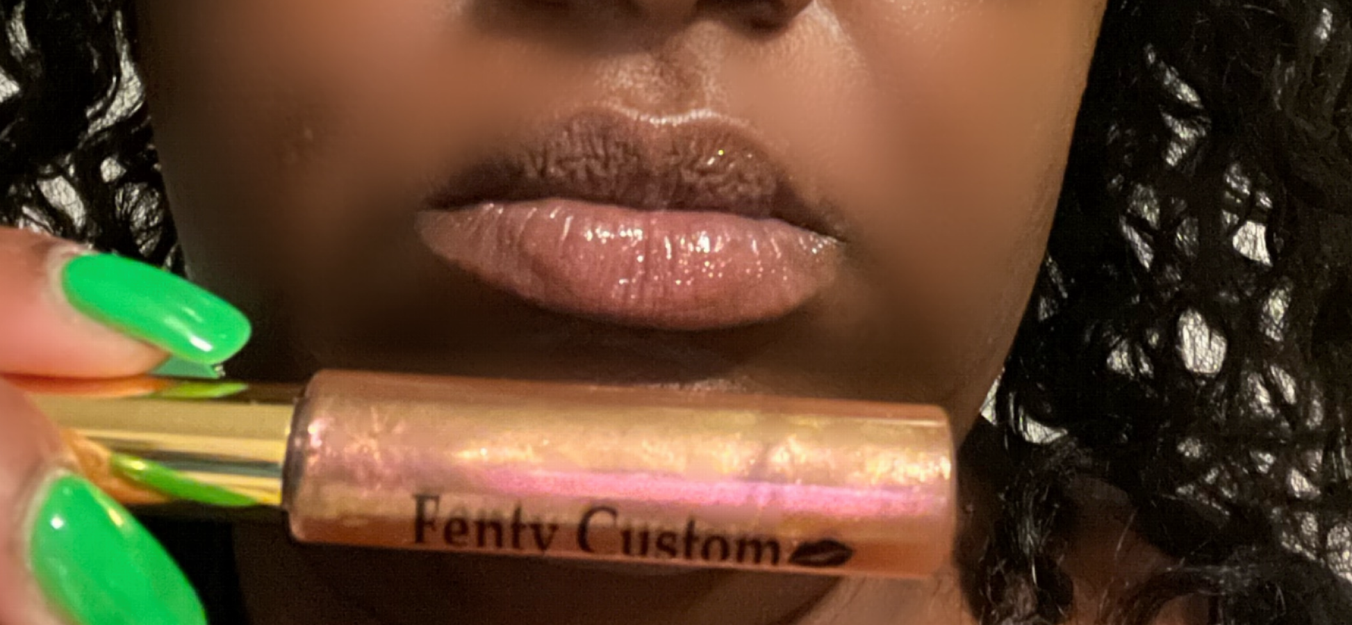 Golden lip gloss